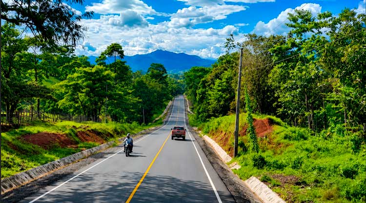 GRUN entrega obra vial al Caribe Sur