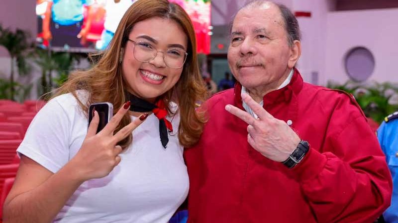 Desborde juvenil en el natalicio de Sandino